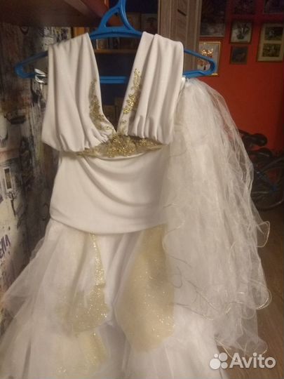 Свадебное платье