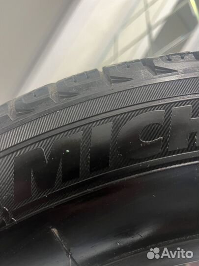 Michelin X-Ice XI3 215/65 R17 99