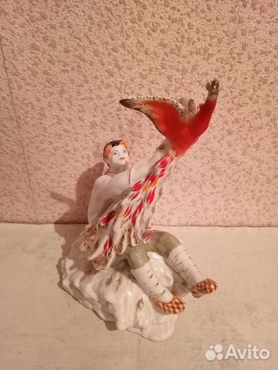 Статуэтка Иванушка и Жар-птица. лфз