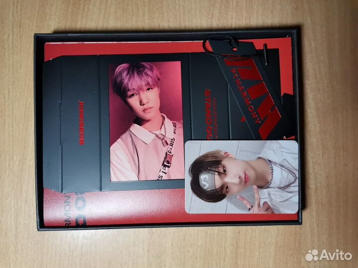 Альбом p1harmony, disharmony stand out