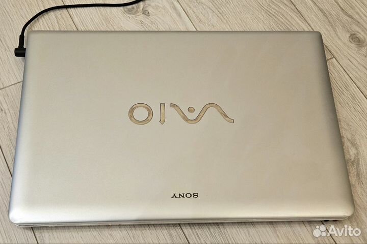 Ноутбук Sony vaio vpcec2M1R