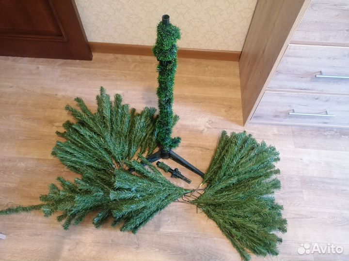 Продается искусственная елка