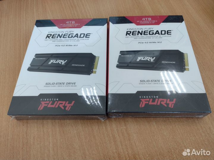 SSD накопитель Kingston Fury 4тб (новый)