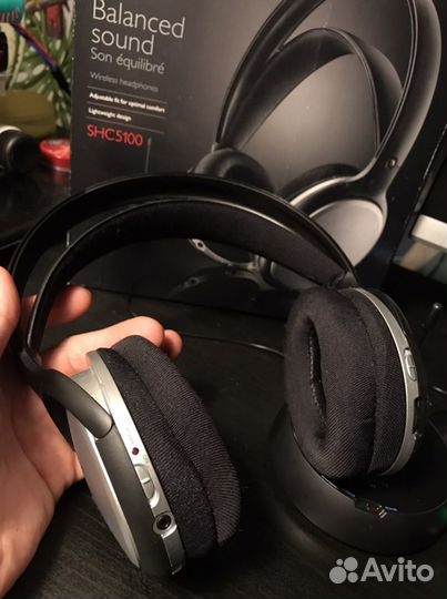 Беспроводные наушники Philips