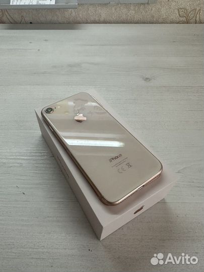 iPhone 8 64 gb Gold