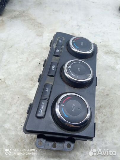 Блок управления климат-контролем Mazda 6 GH 2.0