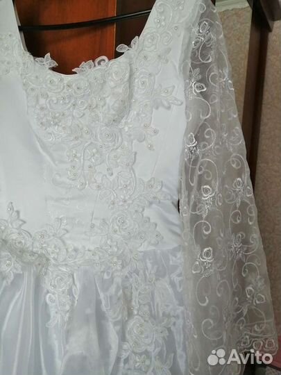 Свадебное платье
