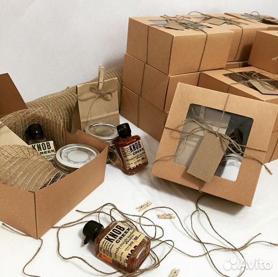 Крафт коробки с окошком