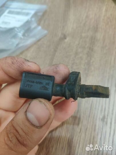 Volkswagen polo sedan датчик абс передний левый