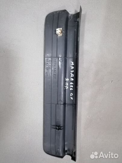 Накладка на порог задняя правая Mazda 626 GF 1998