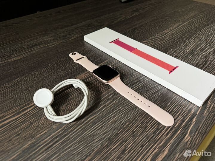 Apple Watch 4 44mm (Rose Gold)