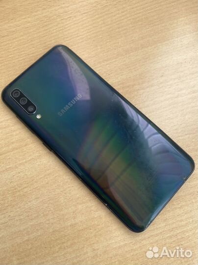 Samsung Galaxy A50, 4/64 ГБ