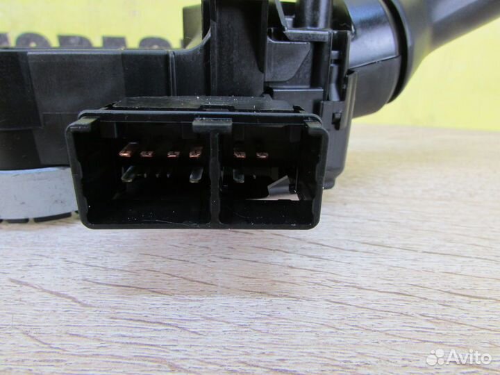 Подрулевой переключатель в сборе Тойота Камри 40