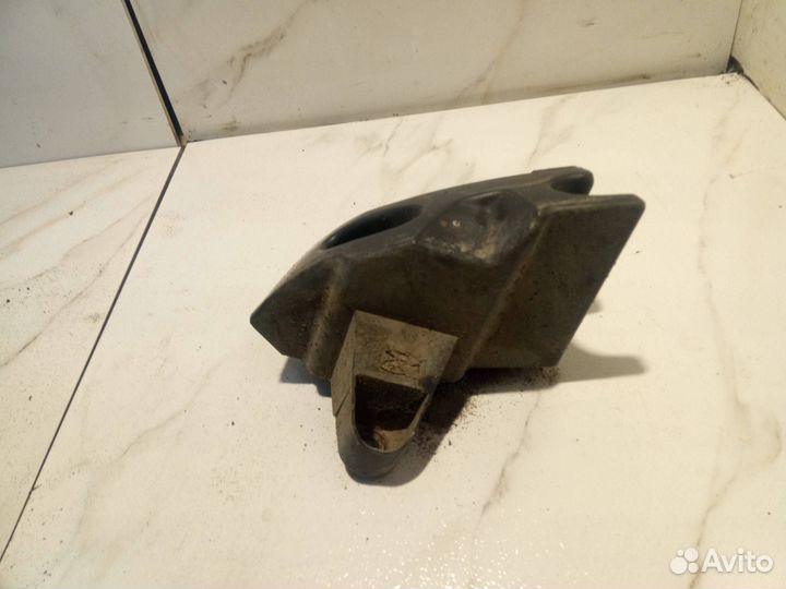 Крепление бампера заднего левое Citroen C4 LA 2007