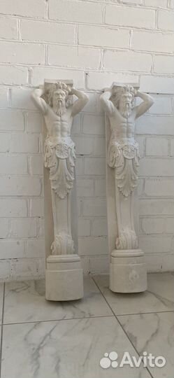 Атлант из гипса