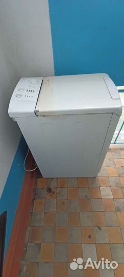 Стиральная машина с вертикальной загрузкой