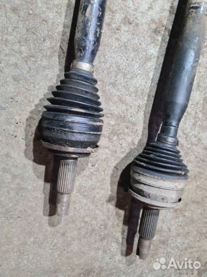 Привод правый Toyota Corolla E150 1.6 1ZR-FE 2008