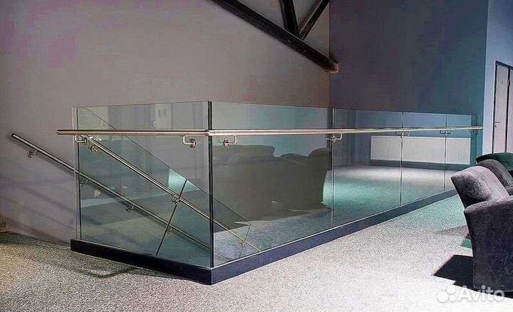 Стеклянная перегородка