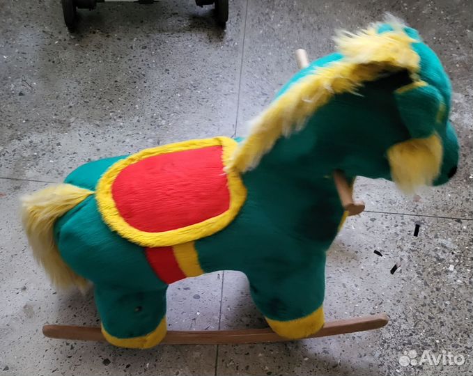 Детская качалка лошадь