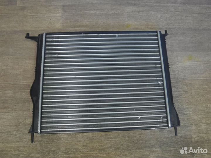 Радиатор охлаждения Renault Logan 2 Almera G15