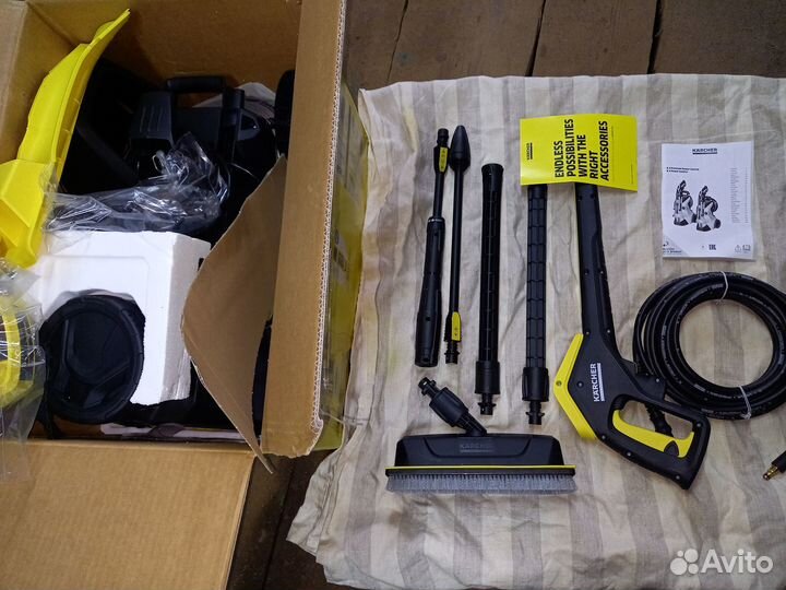 Мойка Karcher K 4 power control(Новая) + швабра