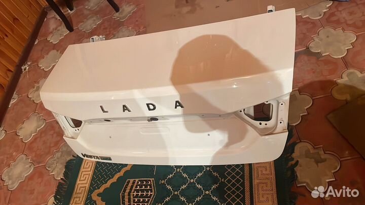 Крышка багажника с петлями LADA веста