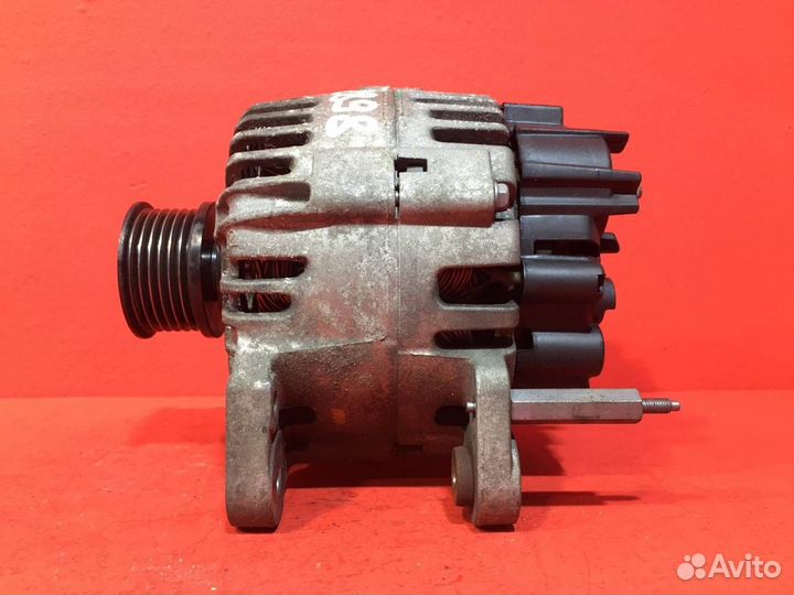 Генератор для Volkswagen Golf 5 BUD 1.4 л (Б/У)