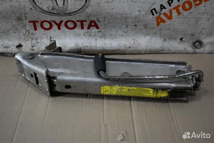 Домкрат Audi A4 B7 BLB 2004 - 2009