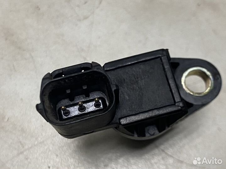 Датчик распредвала Mitsubishi Lancer cedia