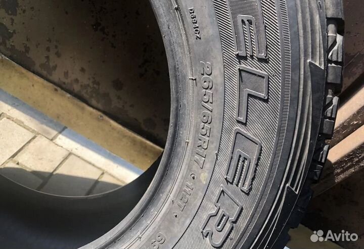 Bridgestone Dueler A/T 697 265/65 R17 112T