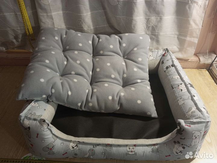 Лежанка для собак и кошек