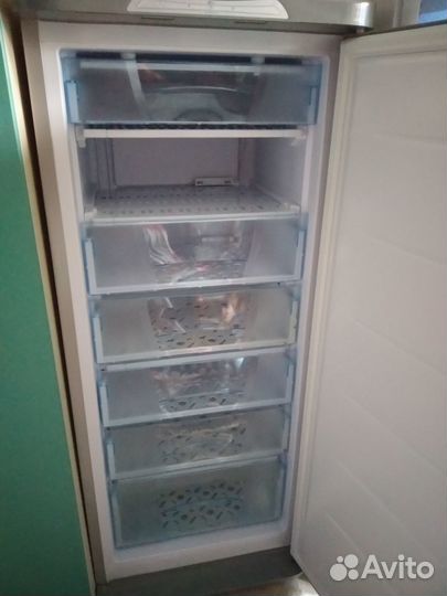 Морозильник мало б/у