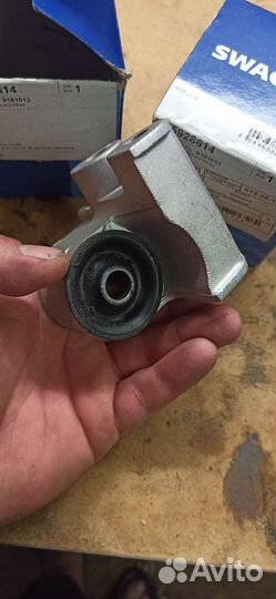 Задний сайлентблок правый volvo 850