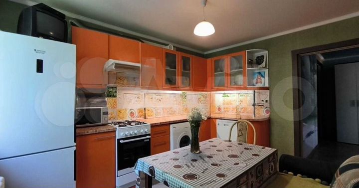 2-к. квартира, 43 м², 3/3 эт.