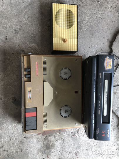 Катушечный магнитофон daina