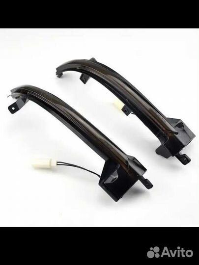 Volkswagen Touareg 2 Динамические поворотники LED