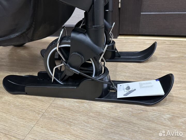 Лыжи для коляски универсальные новые