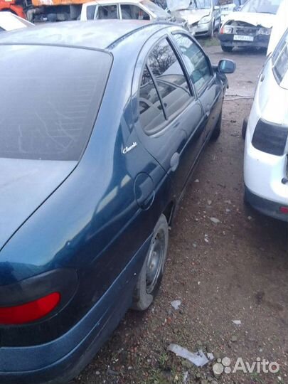 Авторазбор renault megane 1 разборка Рено меган 1