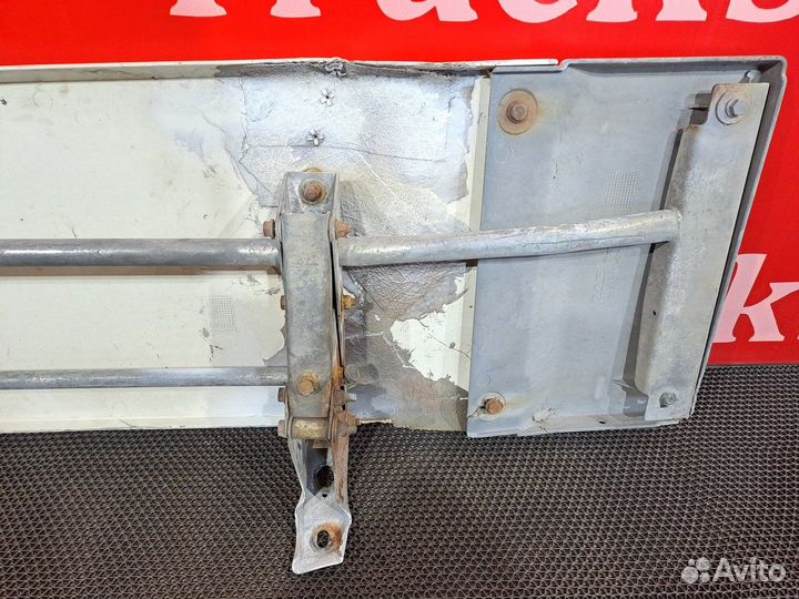 Спойлер кабины боковой правый Daf XF105