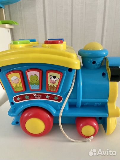 Игрушка-каталка Disney Паровозик Микки и Друзья