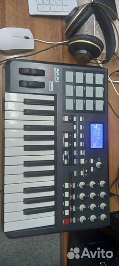 Midi контроллер akai