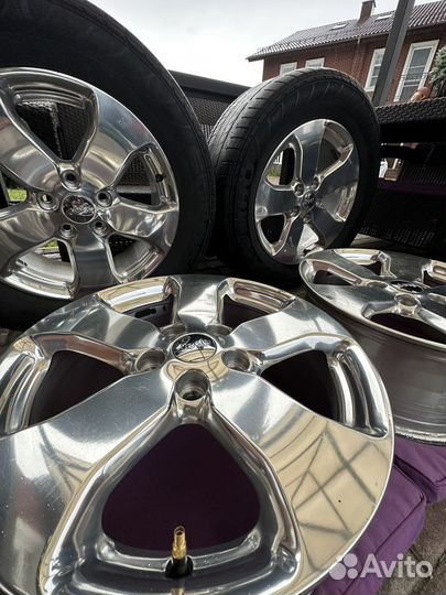 Оригинальные диски Jeep grand cherokee (WK2) R18