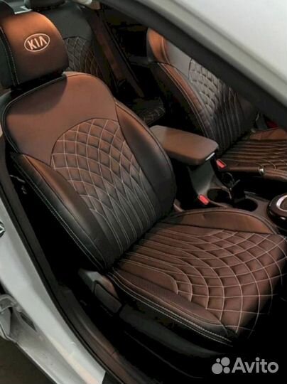 Автомобильные чехлы Митсубиси Паджеро 4 2008г