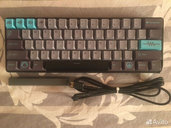 Кастомная механическая клавиатура tmkb GK61