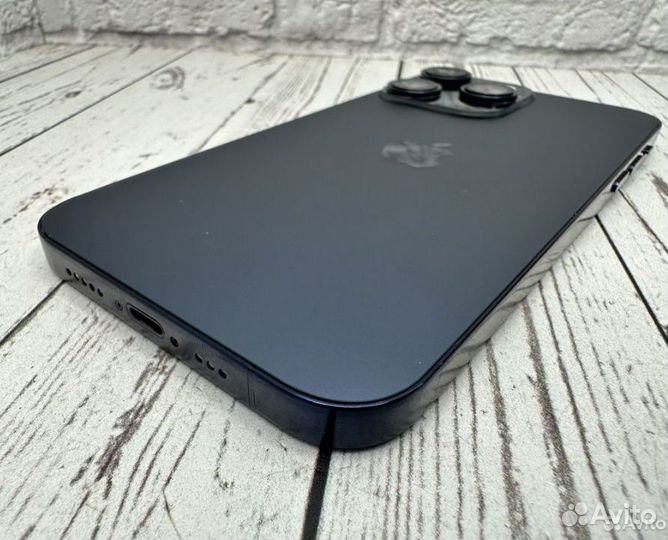 iPhone XR в корпусе 15 Pro Blue Titanium