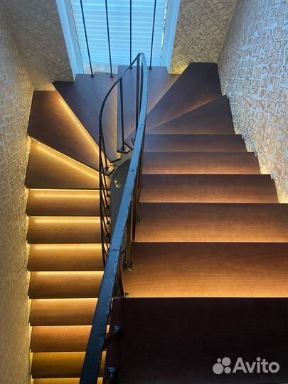 Умная подсветка лестницы