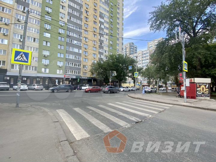 Помещение с отдельным входом в жилом квартале