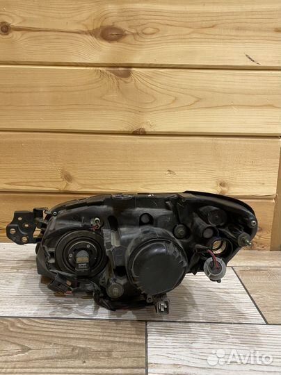 Фара передняя Subaru Impreza