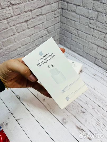 Зарядное устройство на iPhone 20w