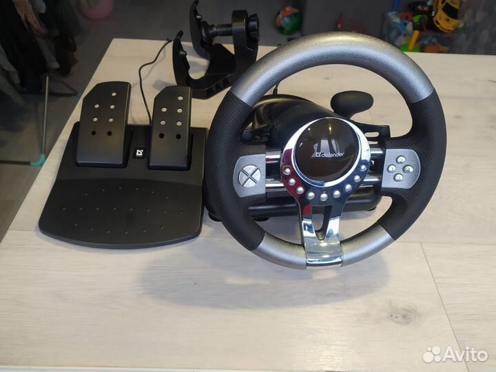 Игровой руль defender forsage gtr